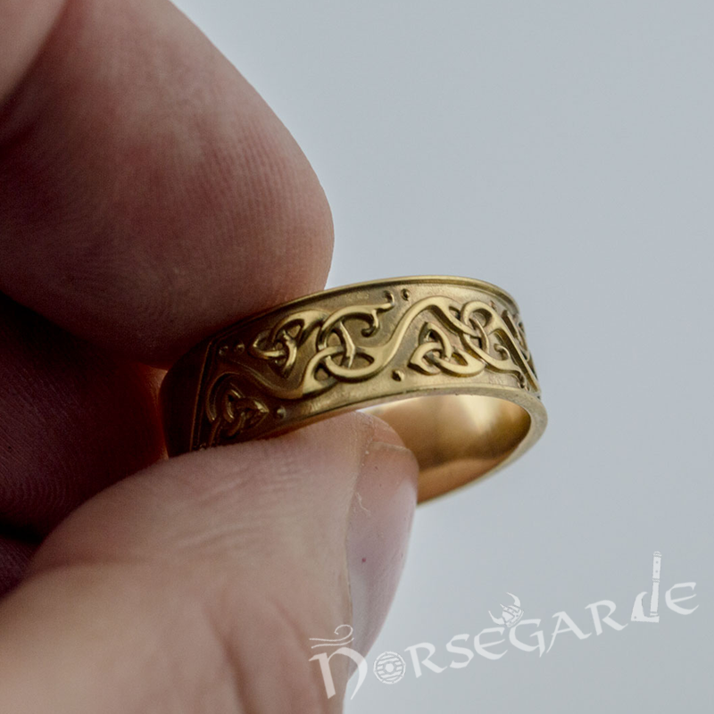 Handcrafted Urnes Art Ornamental Band - Gold