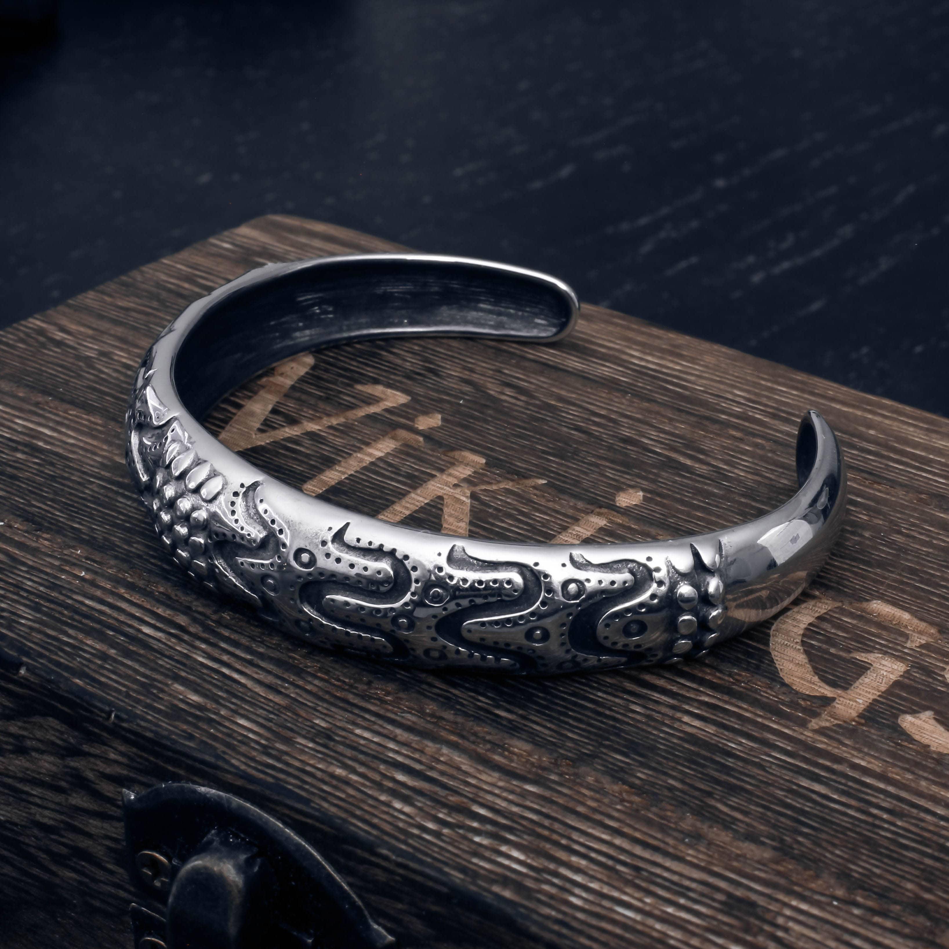 Mens Viking Mjolnir Bracelet Thor hammer Wristband Norse Mythology Runes  Amulet Jewelry With gift bag