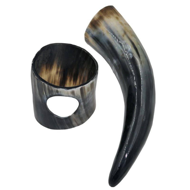 https://www.norsegarde.com/cdn/shop/files/drinking-horn-with-accessories-norsegarde-10.jpg?v=1698215766