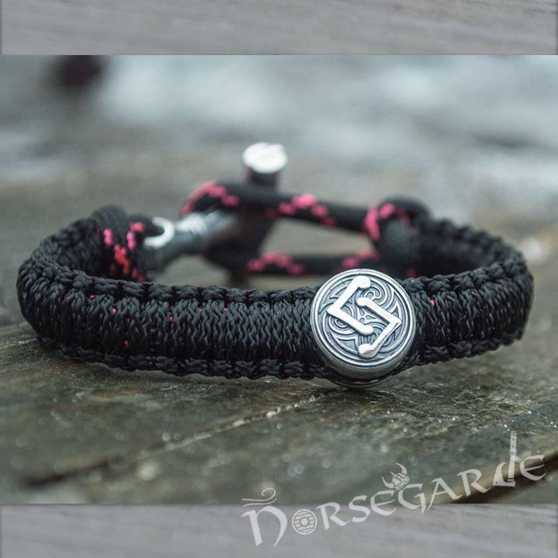 Handcrafted Cream Paracord Bracelet with Mjölnir and Runes - Sterling