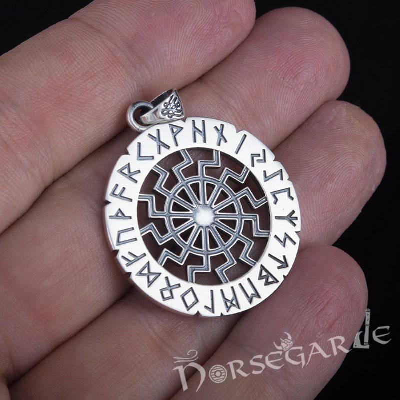 DD: Wheel of the Year Pendant with RMネックレス