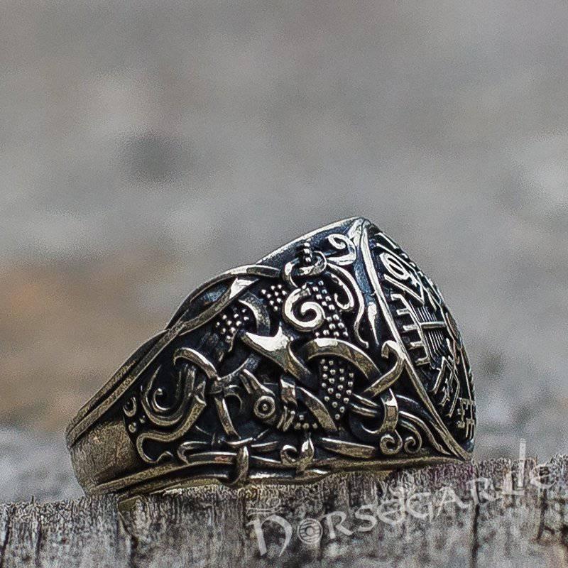 Viking thumb clearance ring