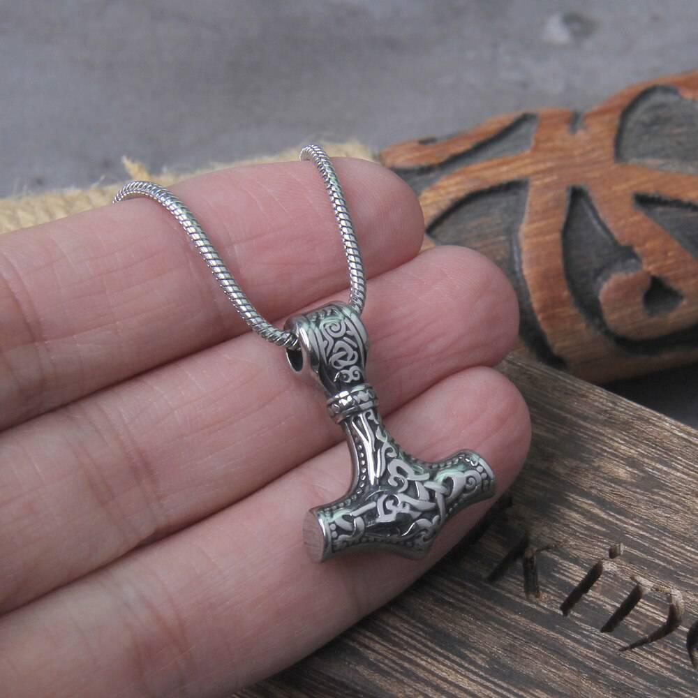 Tiny Ornamental Mj lnir Amulet Stainless Steel